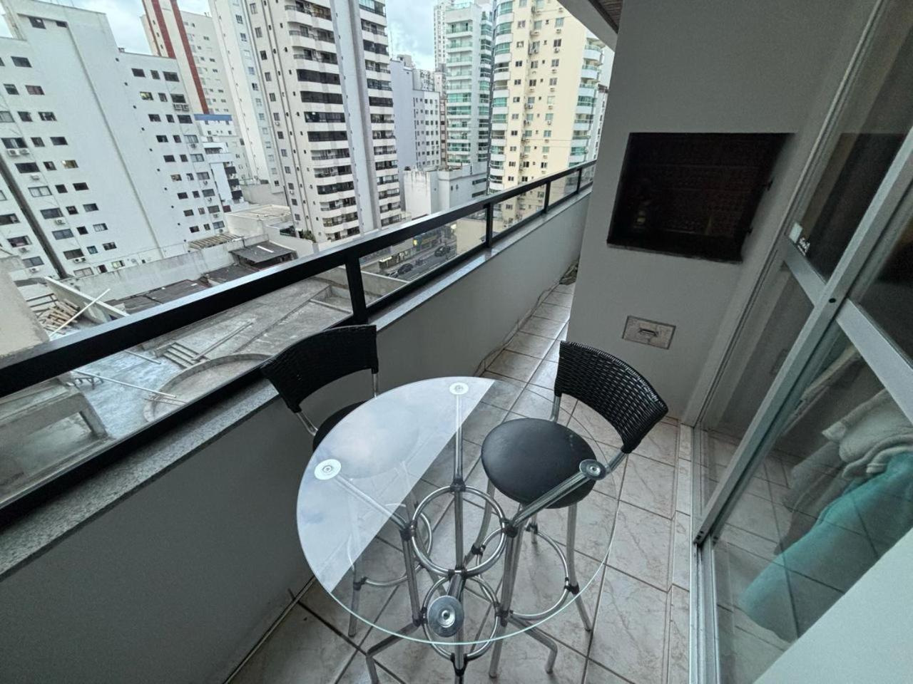 Apartamento 2 Quartos Central Diferenciado Apartment บัลเนอาริโอ กังโบริว ภายนอก รูปภาพ